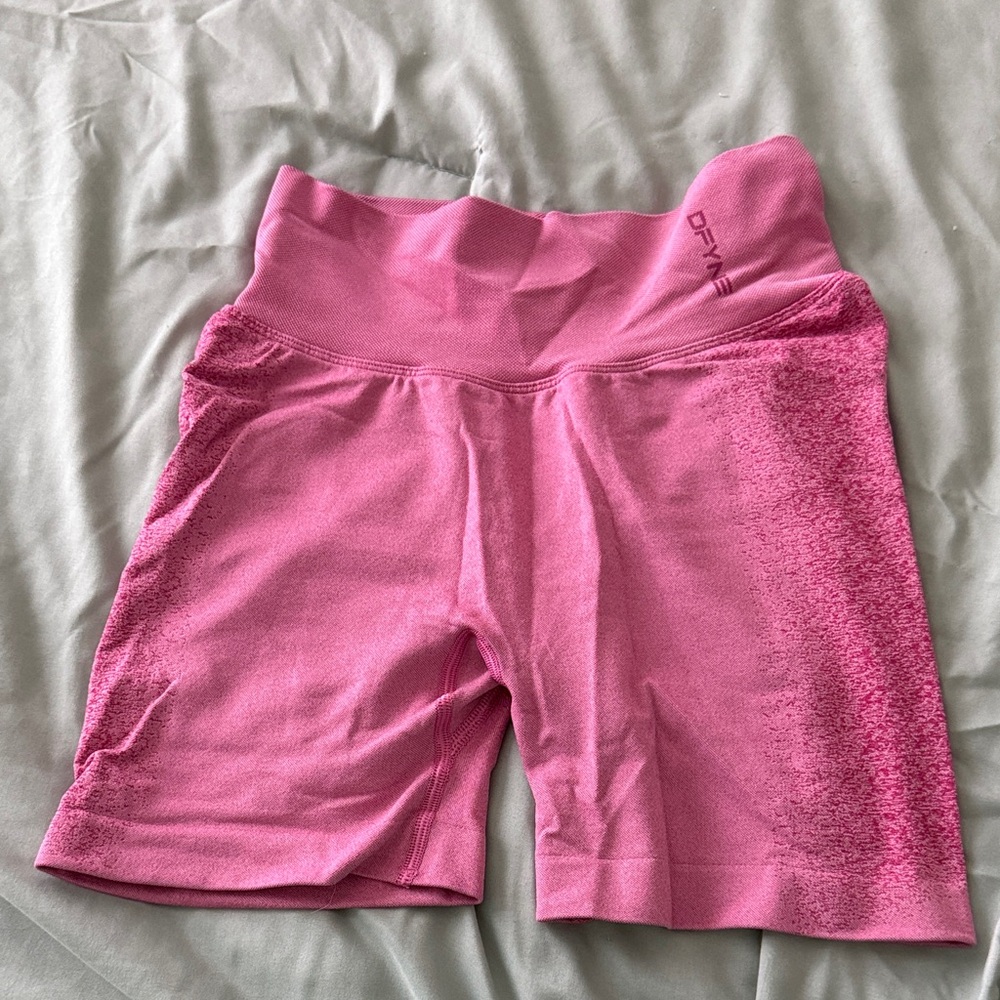 Dyfne Impact Shorts Pink Small